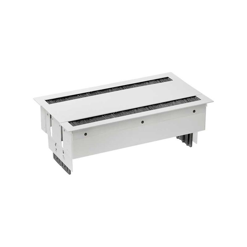 Блок розеточный врезной с крышкой двухсторон. ввод щетка 8х2P+E 4 пустых мод. бел. Simon 400 46604000-130