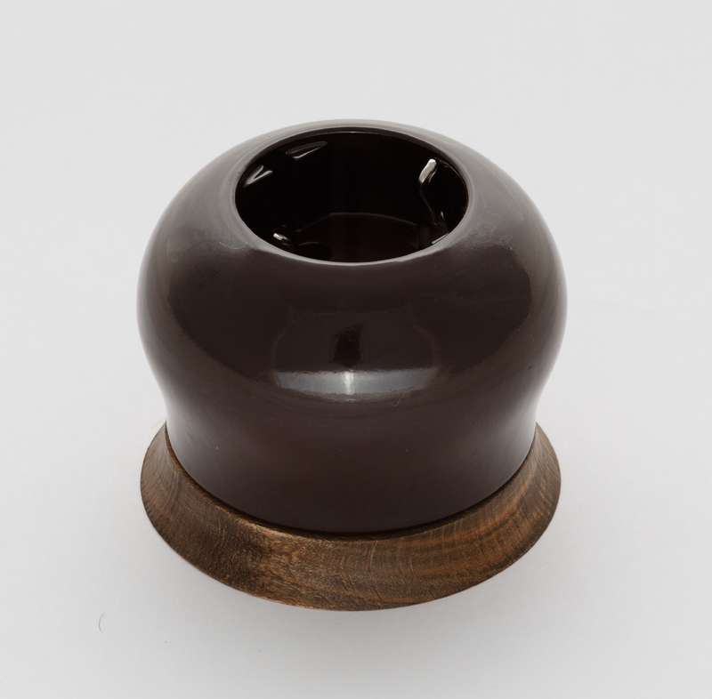 Розетка 1-м ОП Фаберже 16А IP20 ретро с заземл. с 1-м круглой рамкой Винтаж шоколад. ночь Bironi B2-101-020/18