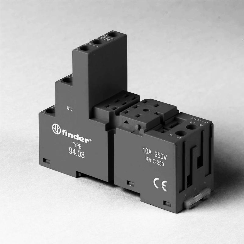 Розетка с винт. клеммами (с зажимной клетью) для реле 55.33 таймера 85.03 модули 86.00 99.02 в комплекте пластик. клипса 094.91.3 черн. FINDER 94030SPA