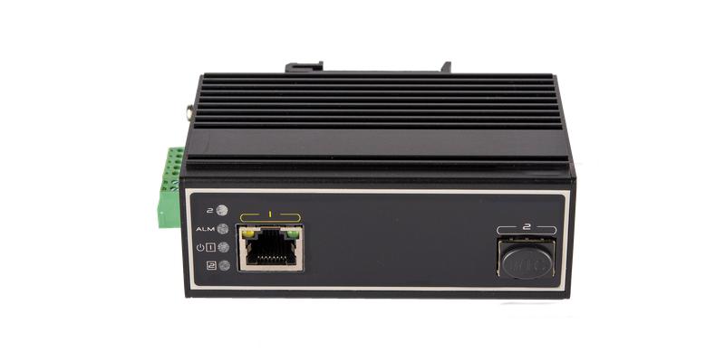 Медиаконвертер оптический индустриальный UTP-SFP industrial 1 порт PoE 802.3af/at 10/100/1000Мбит/с в 1000Мбит/с 48В 50Вт питание поставляется отдельно MDR-60-48 NIKOMAX GL-MC-UTPG-SFPG-FP-I