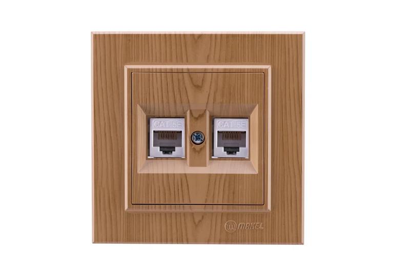 Розетка компьютерная 2-я CAT5 СП Karea IP20 дуб Makel 56101036