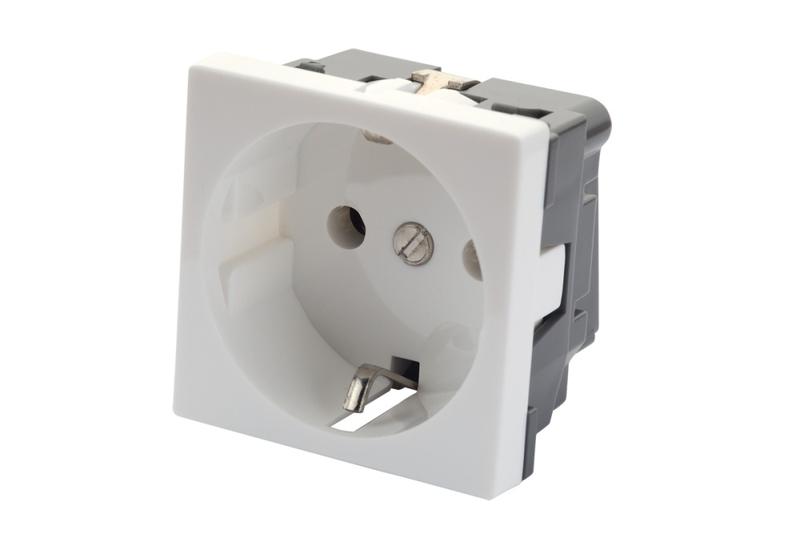 Розетка 2К+З немецкий стандарт 45х45мм бел. Eurolan 16V-10-04WT