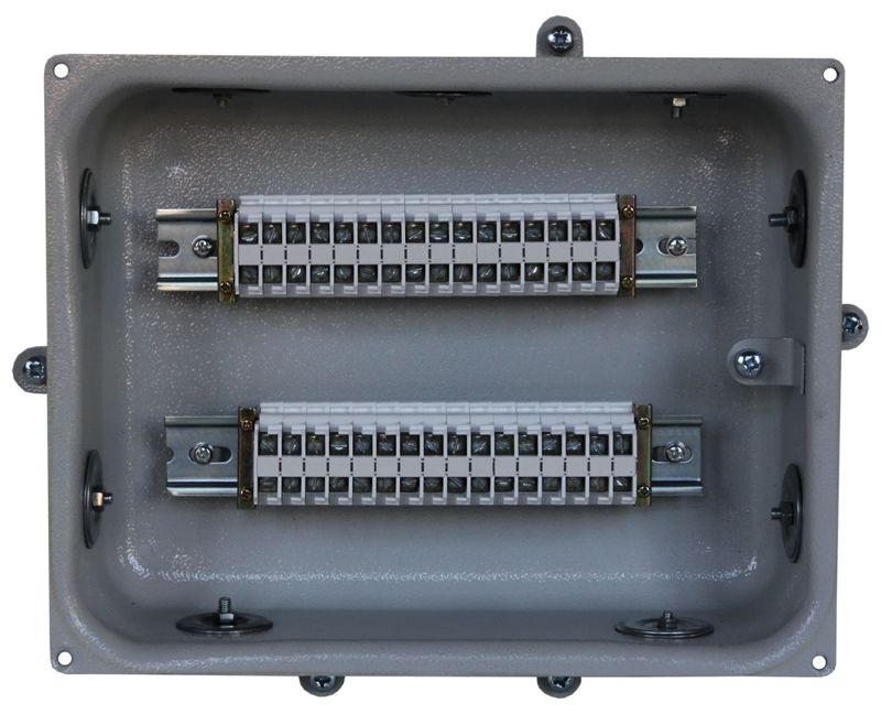 Коробка клеммная КЗН-32 У3 32 зажима IP31 заглушка метал. Электротехник ET013207