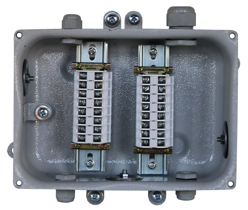 Коробка клеммная КЗНС-16 У2 16 зажимов IP54 (пластиковые вводы PG) Электротехник ET013203