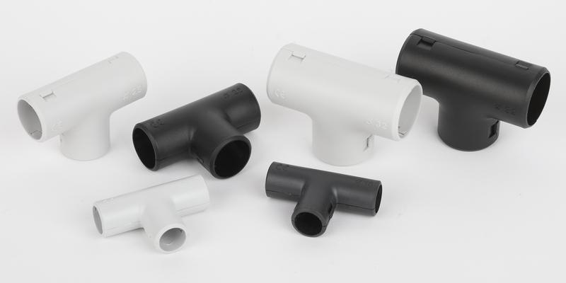 Тройник соединительный для трубы 20мм разъемный черн. Ruvinil Т01220Ч