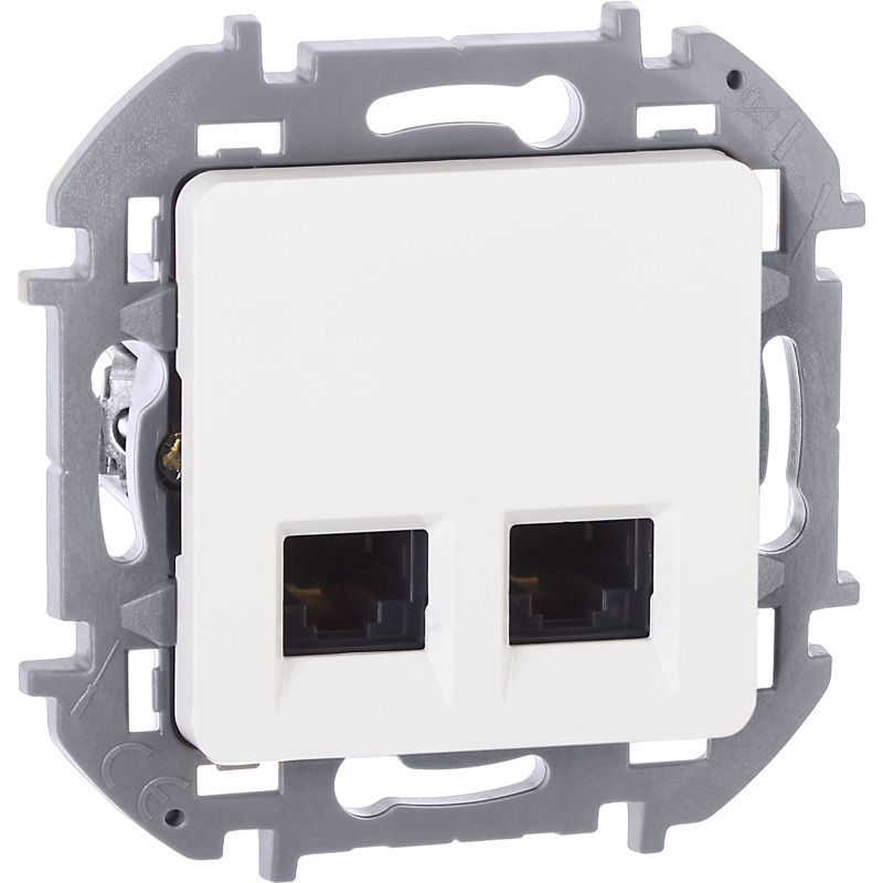 Розетка компьютерная 2-м Inspiria RJ45 кат.5E UTP бел. IEK 673835