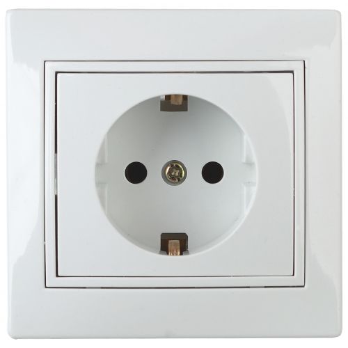 Розетка 1-м СП Plano 1Э-206-01 16А IP20 2P+E 250В Schuko с заземл. защ. шторки без лапок бел. Intro Б0053955