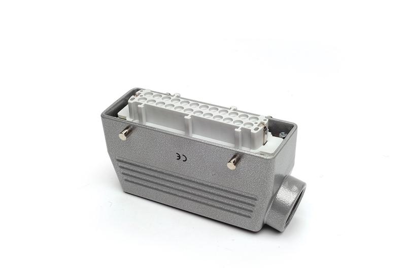 Розетка боковой ввод 24 полюса 16А EMAS EBM24PU10