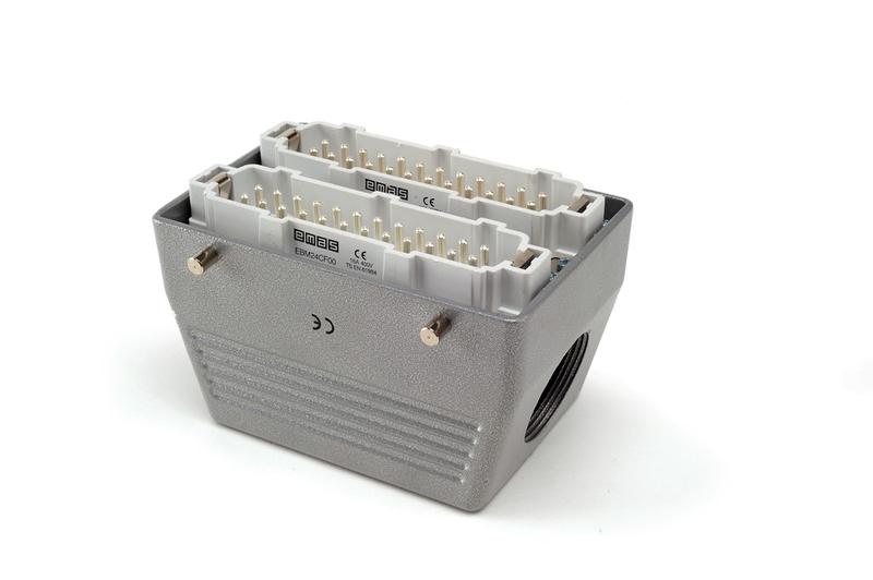 Вилка боковой ввод 48 полюсов 16А EMAS EBM48FU10