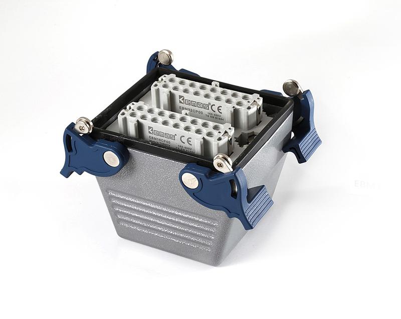 Розетка 32 полюса 4 фиксатора 16А EMAS EBM32PU34