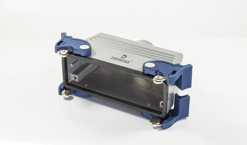 Кожух пустой 24 полюса 16А верхний ввод 4 фиксатора EMAS EBM24GU34