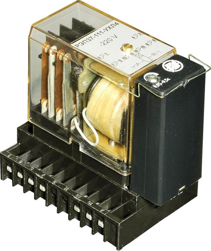 Реле промежуточное РЭП-37-111 220В DC 2/4 задн. присоед. ВНИИР A8120-77970348