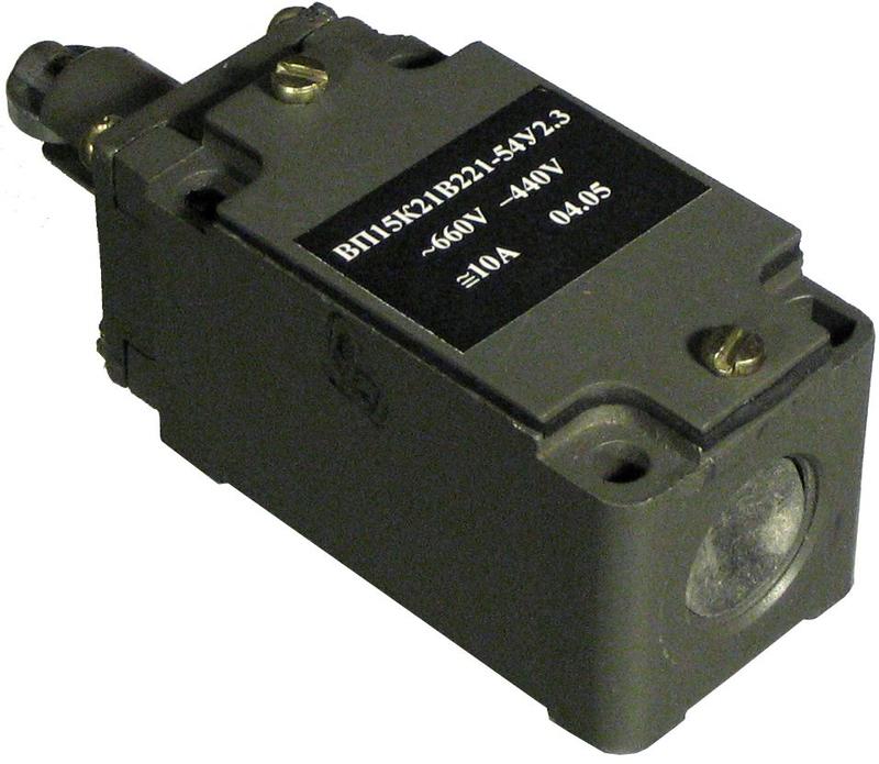 Выключатель путевой ВП-15К21А221-54У2.3 1НО+1НЗ 10А IP54 толкатель с роликом полумгновенного действия A8014-34129511