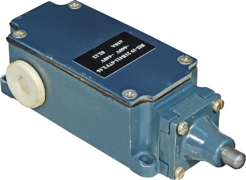 Выключатель путевой ВП-19 21В411-67У2.16 2НО+2НЗ 10А IP67 толкатель A8014-80085411