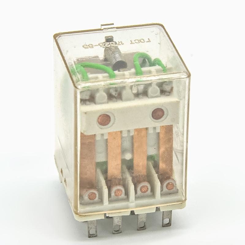 Реле промежуточное РП21М-310 УХЛ4Б 220В 50Гц ток контактов 5А 3з+1р+0п Электротехника МПО A8028-23108510