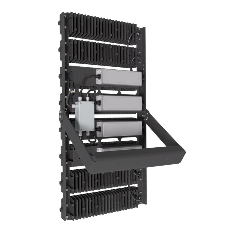 Прожектор светодиодный LAD LED R700-8-PC-120-750-D48-800L1 ST 800Вт IP67 5000К 230В CRI70 КСС типа "Д" крепление на лире ЛАДзавод LADR78PCLS750D48800L1ST