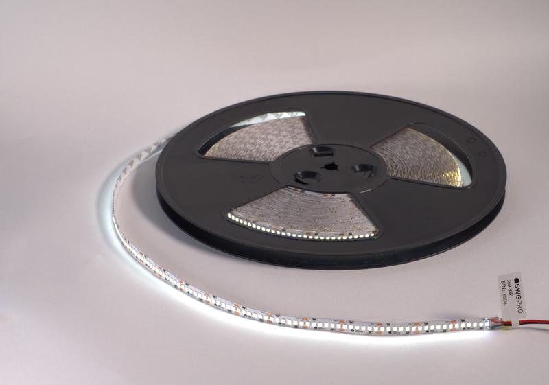 Лента потолочная SMD2835 204 LED/м 22 Вт/м 24В IP20 холод. бел. (уп.30м) SWG PRO 00-00007436