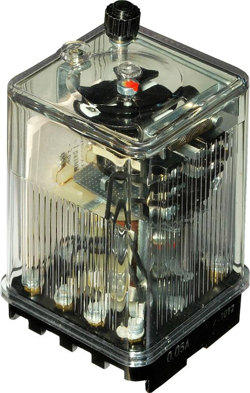 Реле указательное РУ-21-1 0.01А DC 2НО+1НО с самовозвратом задн. присоед. утопленный монтаж 281210014 01 ЧЭАЗ A8119-32102073