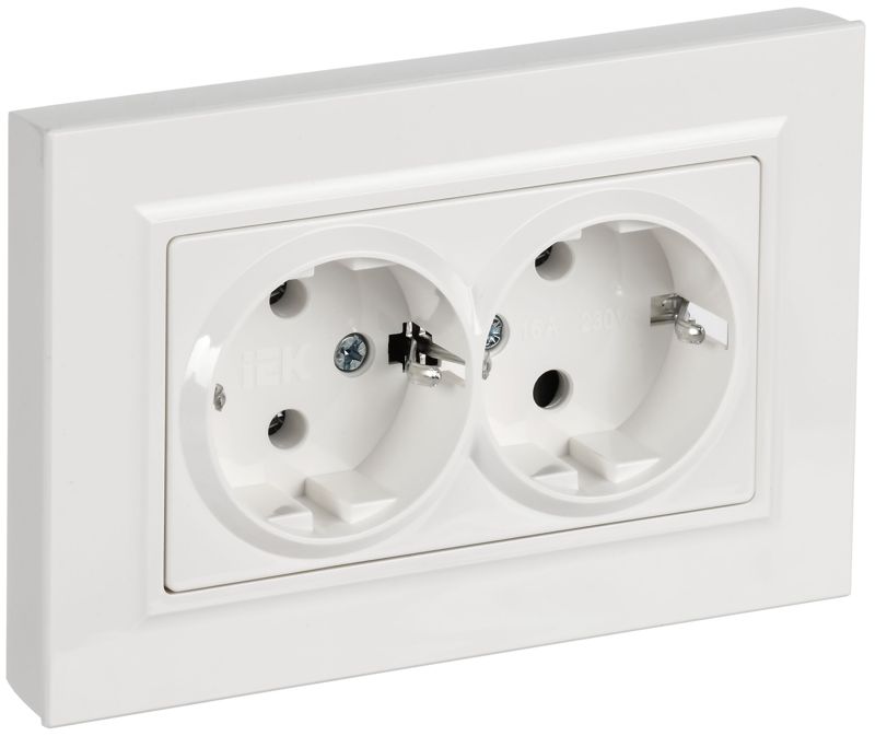 Розетка 2-м СП BRITE РСПл12-3-БрБ 16А в сборе с заземл. без защ. шторок плоская бел. IEK BR-R27-16-K01-F