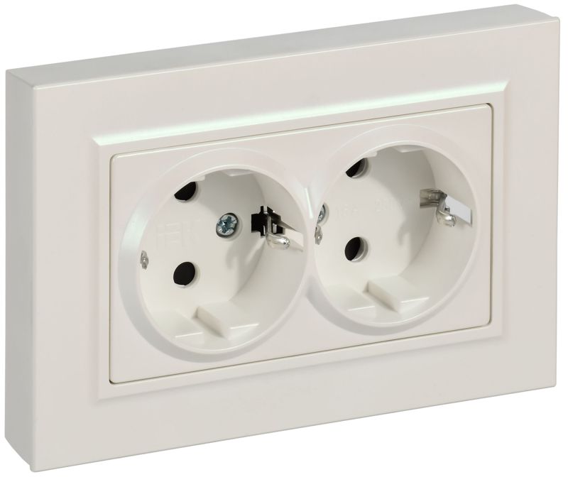 Розетка 2-м СП BRITE РСшПл12-3-БрЖ 16А в сборе с заземл. защ. шторки плоская жемчуж. IEK BR-R28-16-K36-F