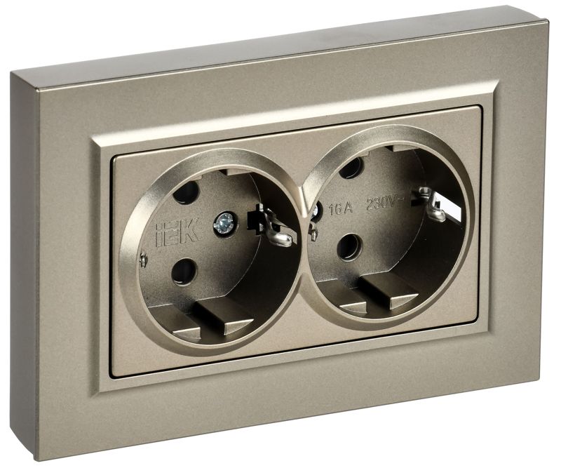 Розетка 2-м СП BRITE РСшПл12-3-БрШ 16А в сборе с заземл. защ. шторки плоская шампань IEK BR-R28-16-K37-F