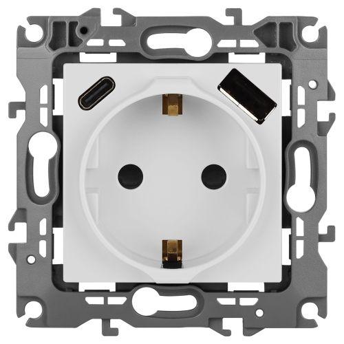 Розетка Эра12 12-4108-01 16А 250В 2P+E с USB type-A+C 5В-3А защ. шторки бел. Эра Б0067752