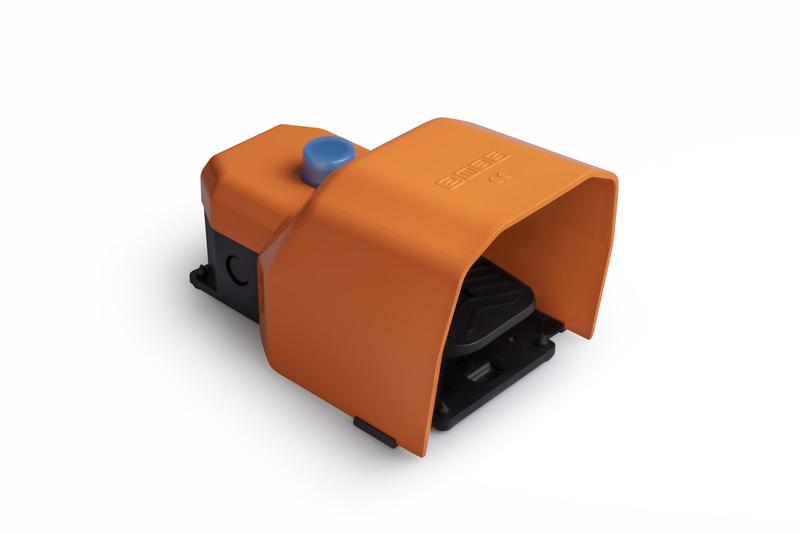 Педаль одиночная (1НО+1НЗ)+2НЗ 250В AC 4А IP65 2 скорости; с фиксацией; с защ. кожухом алюм. оранж. EMAS PDKS11GX23T