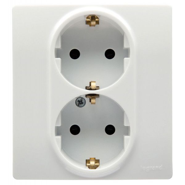 Розетка 2-м СП Etika 16А IP31 250В с заземл. защ. шторки бел. IEK 672273