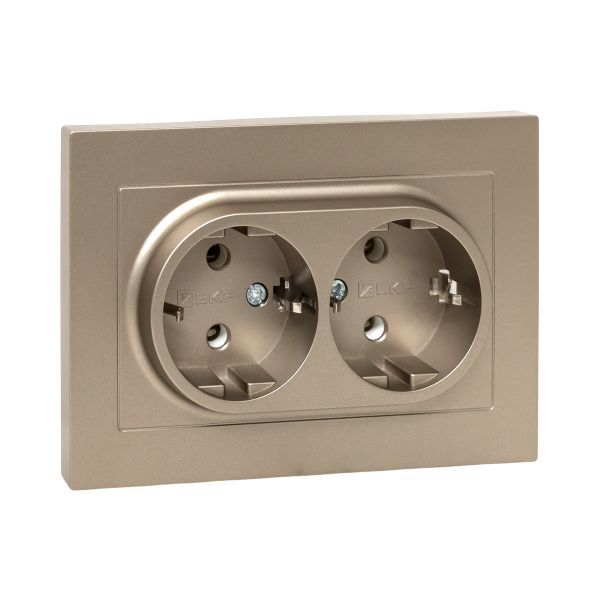 Розетка 2-м СП Эпика 16А с заземл. без защ. шторок с рамкой механизм шампань EKF UP1-SOC-210