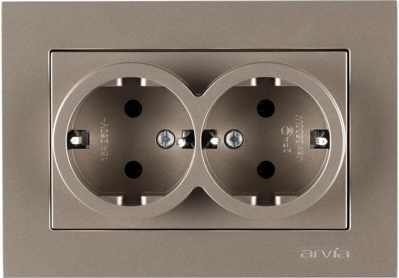 Розетка 2-м с заземл. в сборе KAREN титан ARVIA 20 05 2000 907