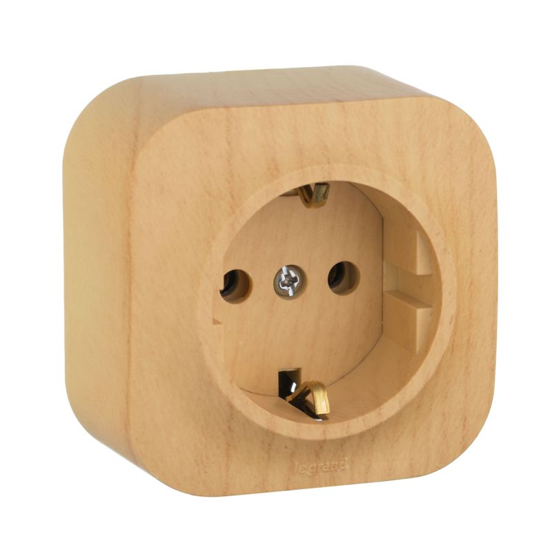 Розетка 1-м ОП Quteo 16А IP20 2P+E с заземл. без защ. шторок дерево IEK 782271