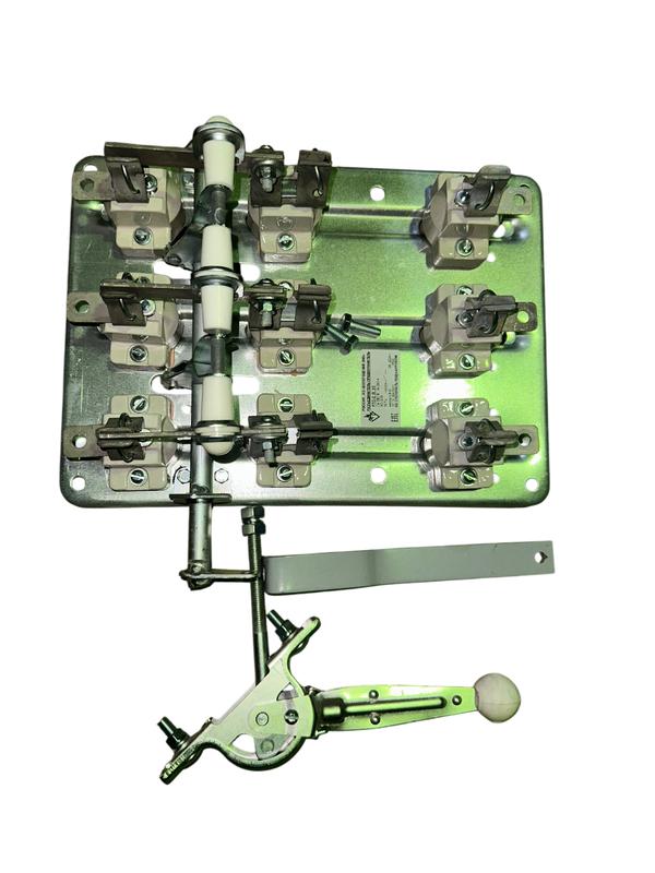 Рубильник РПС-2 (РПС-32) 250А (правый с ПРБ-0.4) Электрофарфор ЦБ-00003401