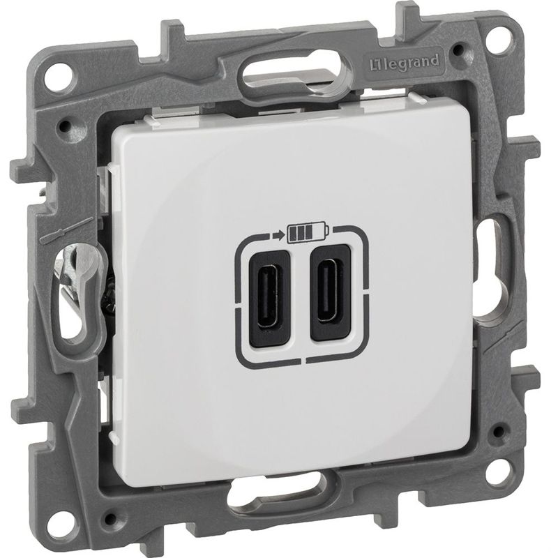 Устройство зарядное Etika с 2-мя USB разъемами C и C 240В/5В 3000мА бел. IEK 672235