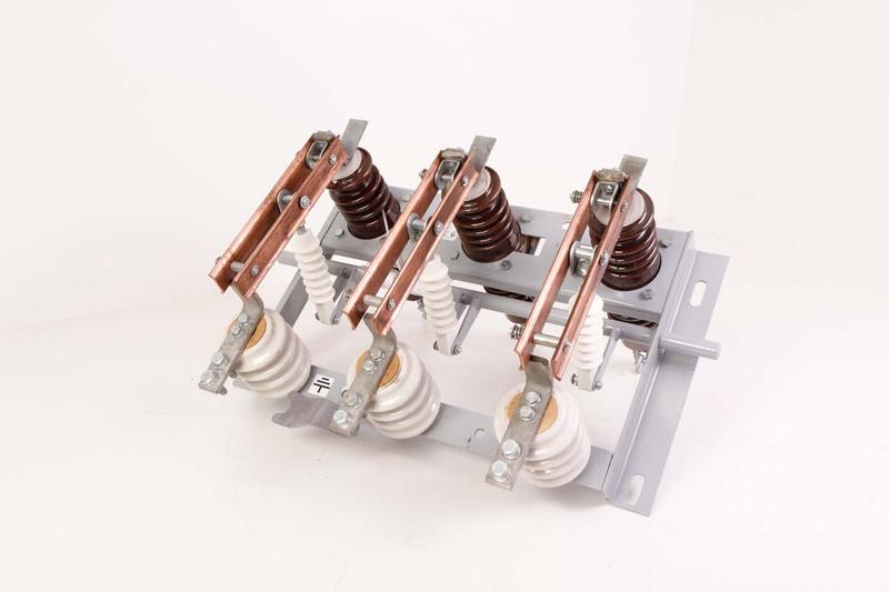 Разъединитель РВФ-10/630 II УХЛ2 Электрофарфор 00000469