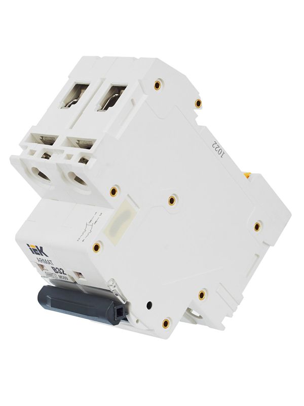 Выключатель автоматический модульный 2п B 32А M06N ARMAT IEK AR-M06N-2-B032