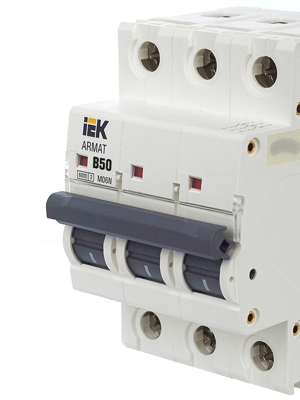 Выключатель автоматический модульный 3п B 50А M06N ARMAT IEK AR-M06N-3-B050