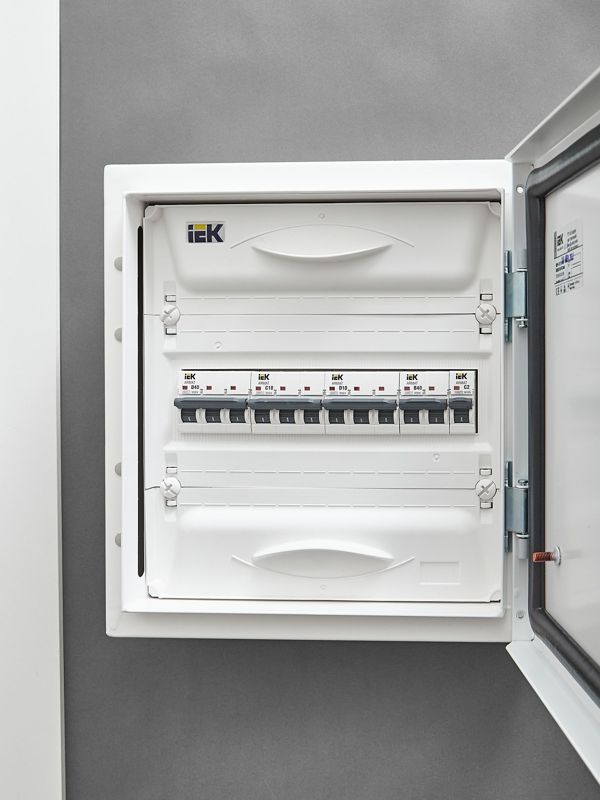 Выключатель автоматический модульный 3п D 10А M06N ARMAT IEK AR-M06N-3-D010