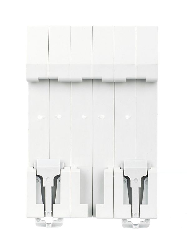 Выключатель автоматический модульный 3п B 25А 6кА ВА47-60M KARAT IEK MVA31-3-025-B