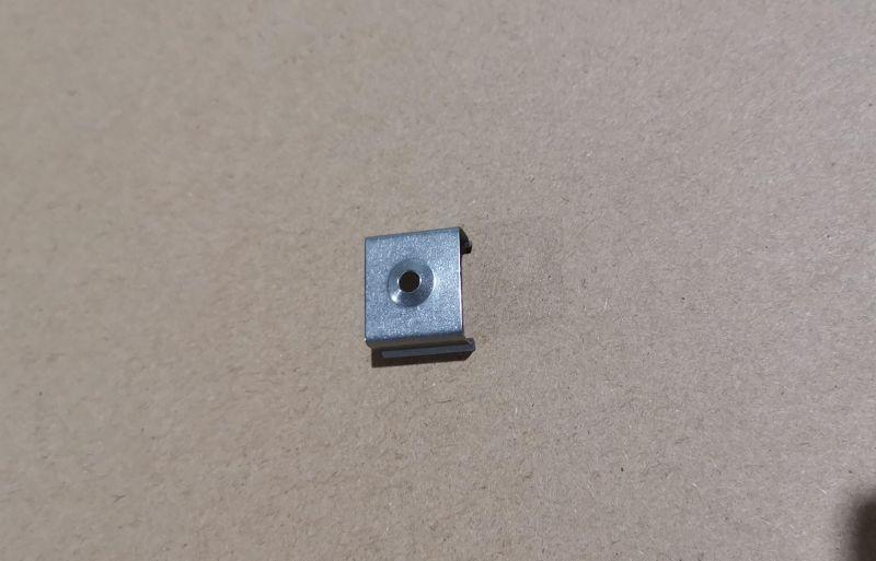 Скоба монтажная для накладного профиля алюм. V4-R0-70.0001.KIT-5555 (уп.10шт) VARTON V4-R0-70.0001.KIT-5559